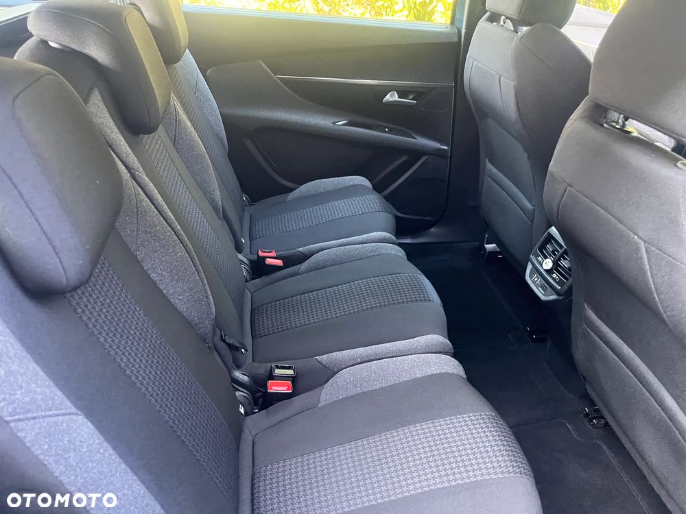 Peugeot 5008 1.2 PureTech Active S&S EAT8 - 15