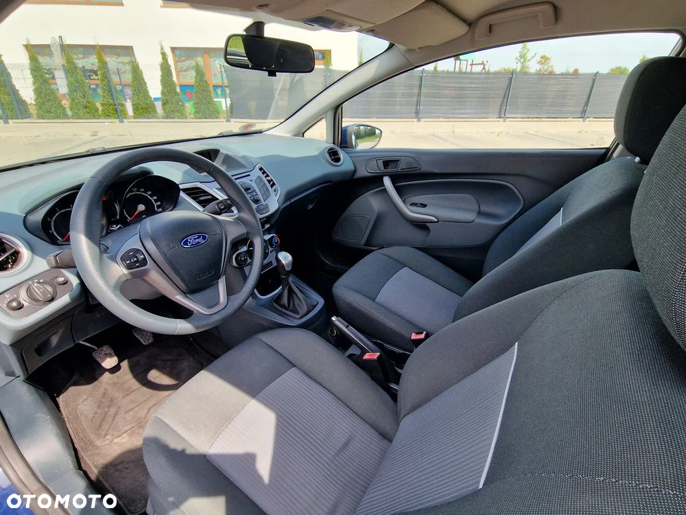 Ford Fiesta 1.25 Ambiente EU5 - 9