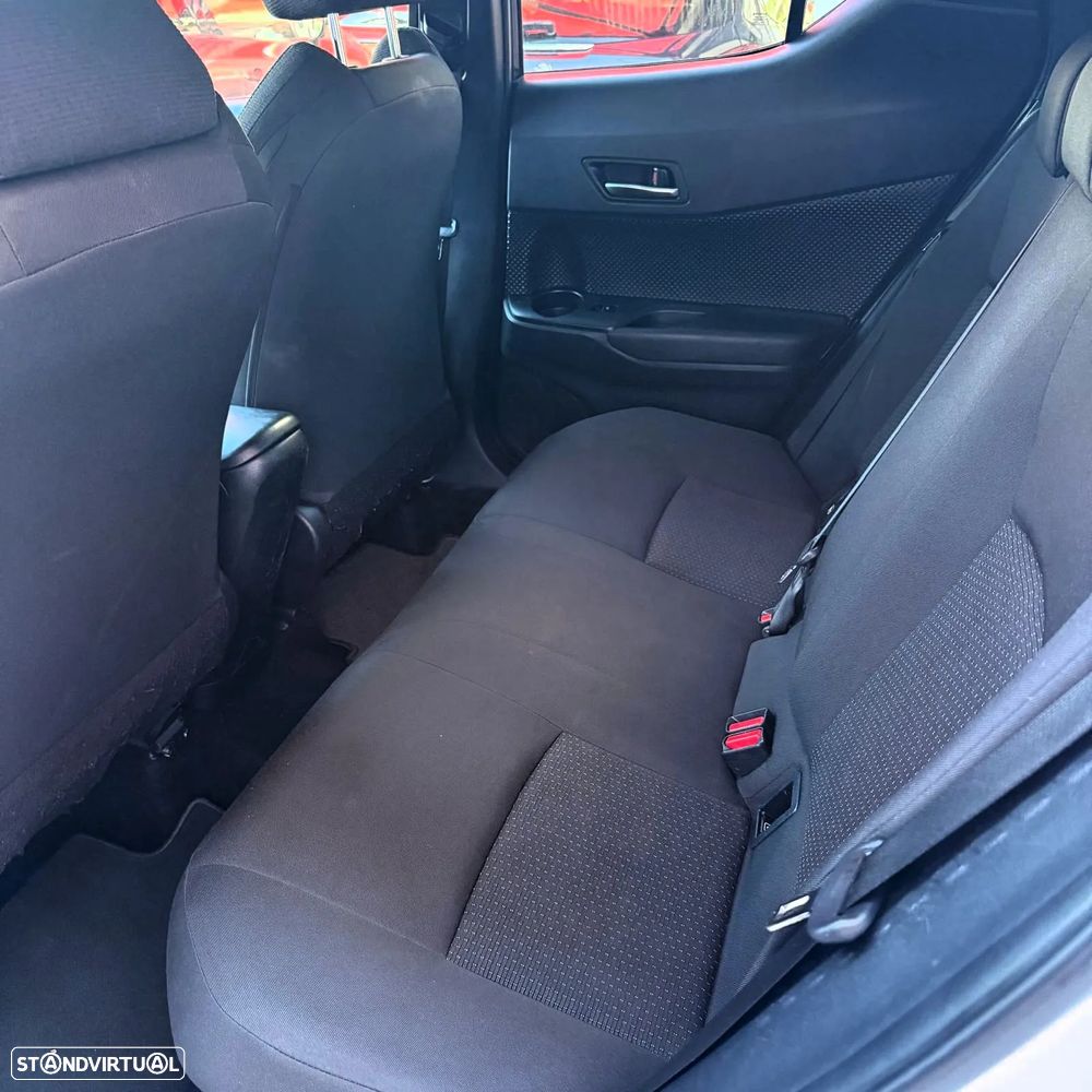 Toyota C-HR 1.8 Hybrid Exclusive+P.Luxury - 17