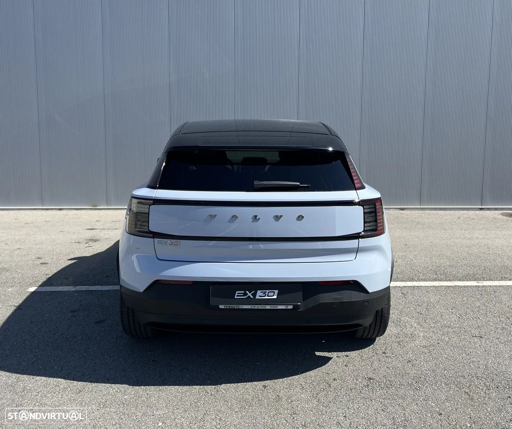 Volvo EX30 69 kWh Single Motor Extended Range Plus - 11