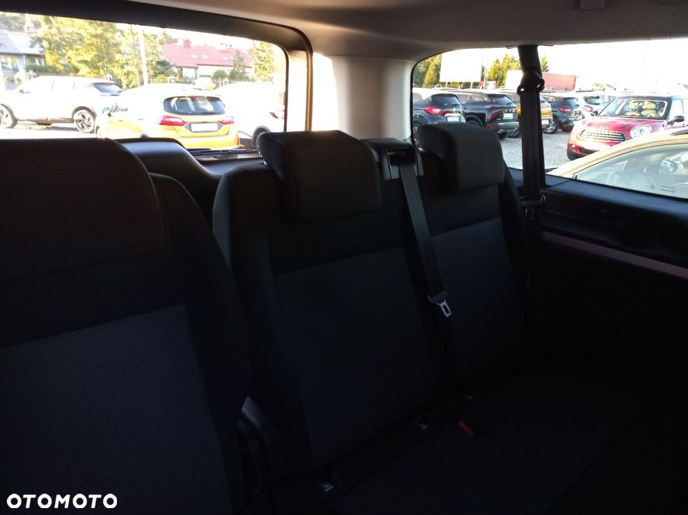 Peugeot Traveller - 19