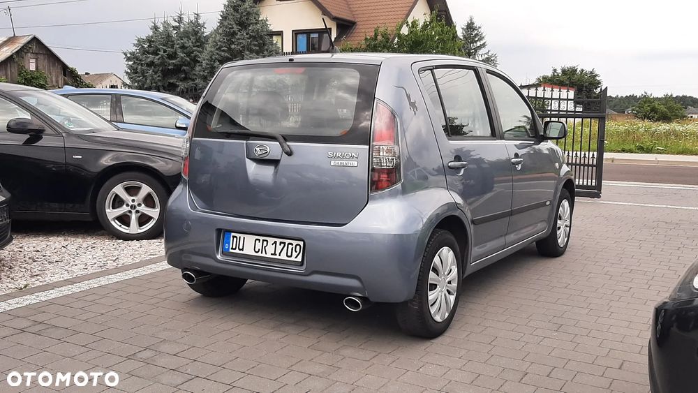 Daihatsu Sirion 1.3 - 3