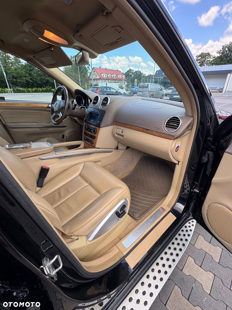 Mercedes-Benz GL 500 4Matic 7G-TRONIC - 15