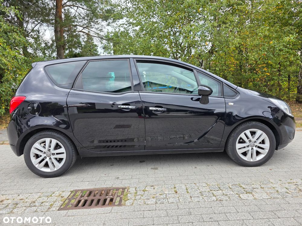 Opel Meriva ver-1-4-t-design-edition - 14