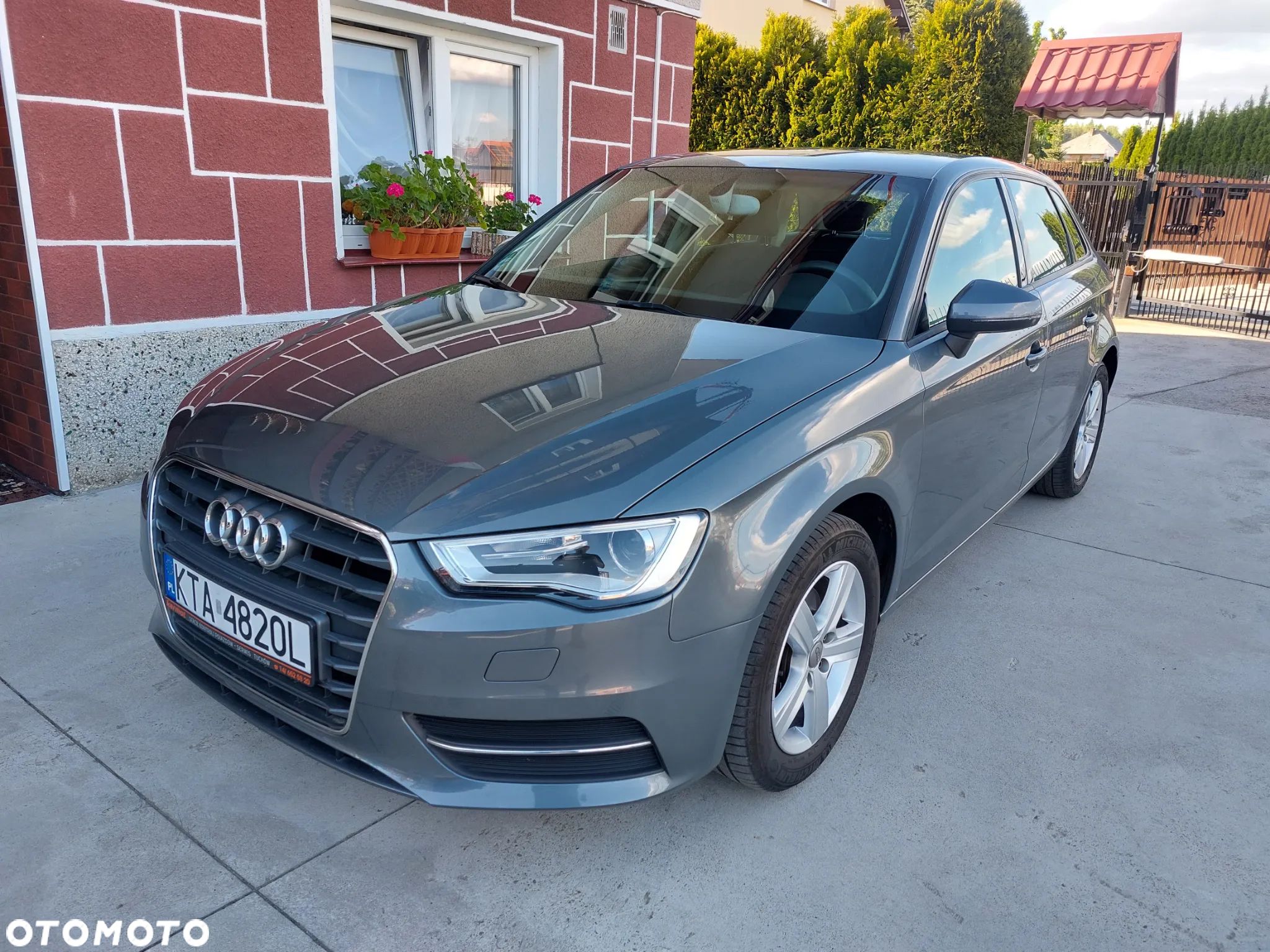 Audi A3 1.2 TFSI Sportback Ambiente - 1