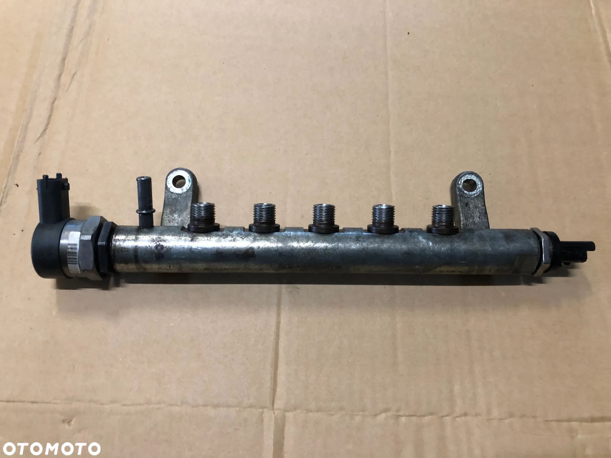 Listwa wtryskowa z czujnikiem Range Rover Evoque 2.2 Td4 - 1