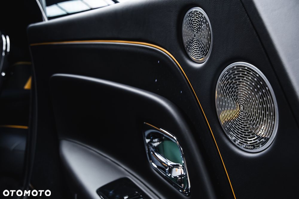 Rolls-Royce Spectre - 16