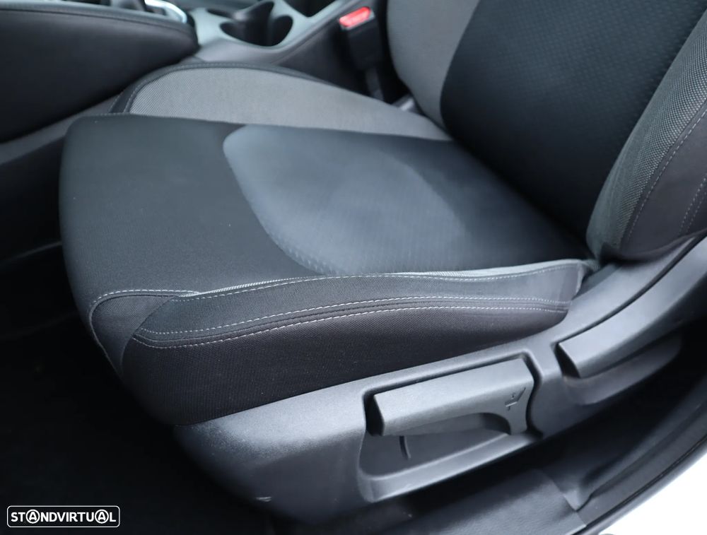 Nissan Qashqai 1.5 dCi N-Connecta - 32