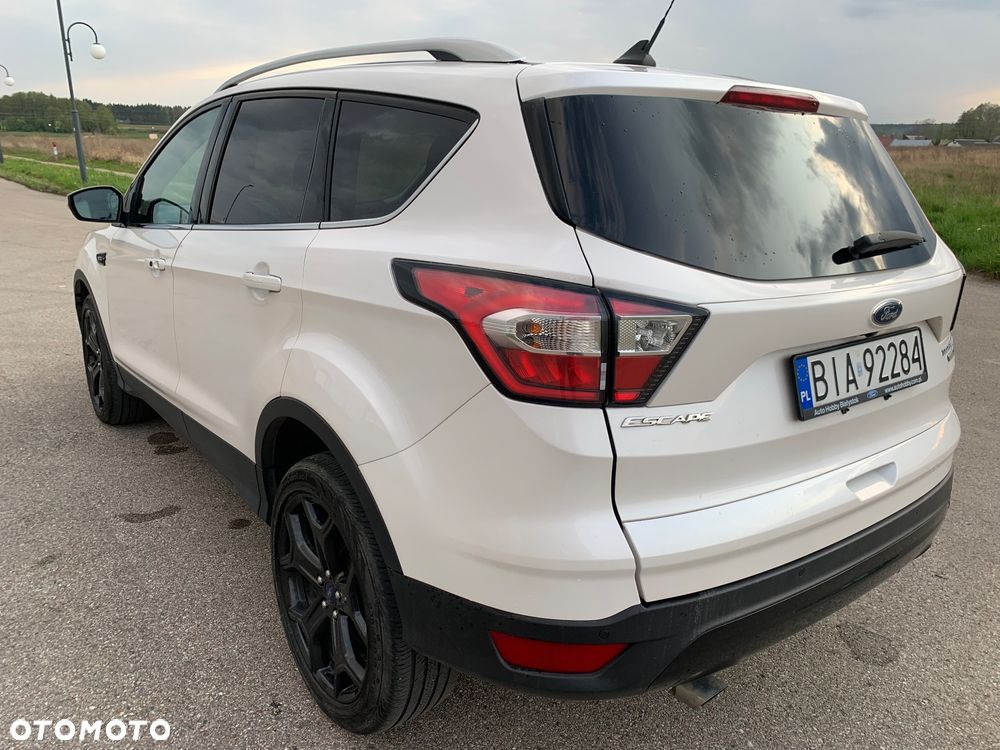 Ford Escape 2.0 EcoBoost AWD Titanium - 37