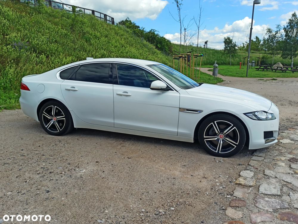 Jaguar XF 2.0 i4D Prestige - 6