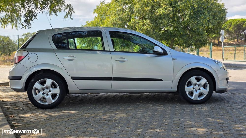 Opel Astra 1.4 Enjoy - 4