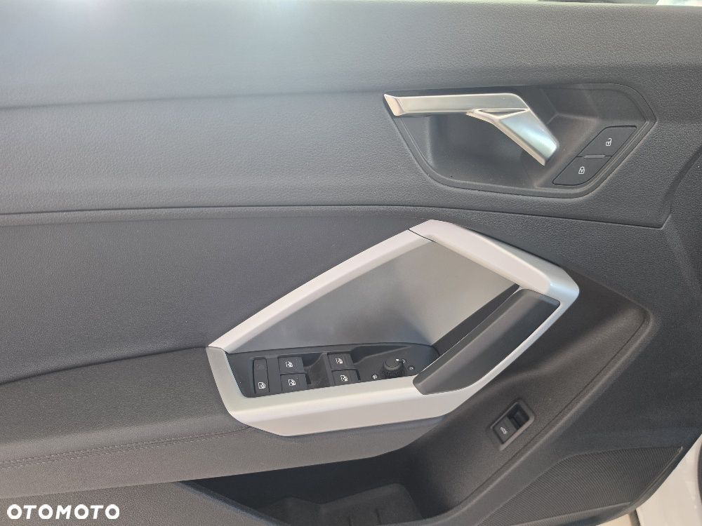 Audi Q3 Sportback - 16