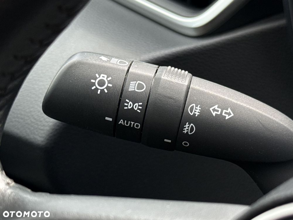 Toyota Corolla 1.8 Hybrid Comfort - 19