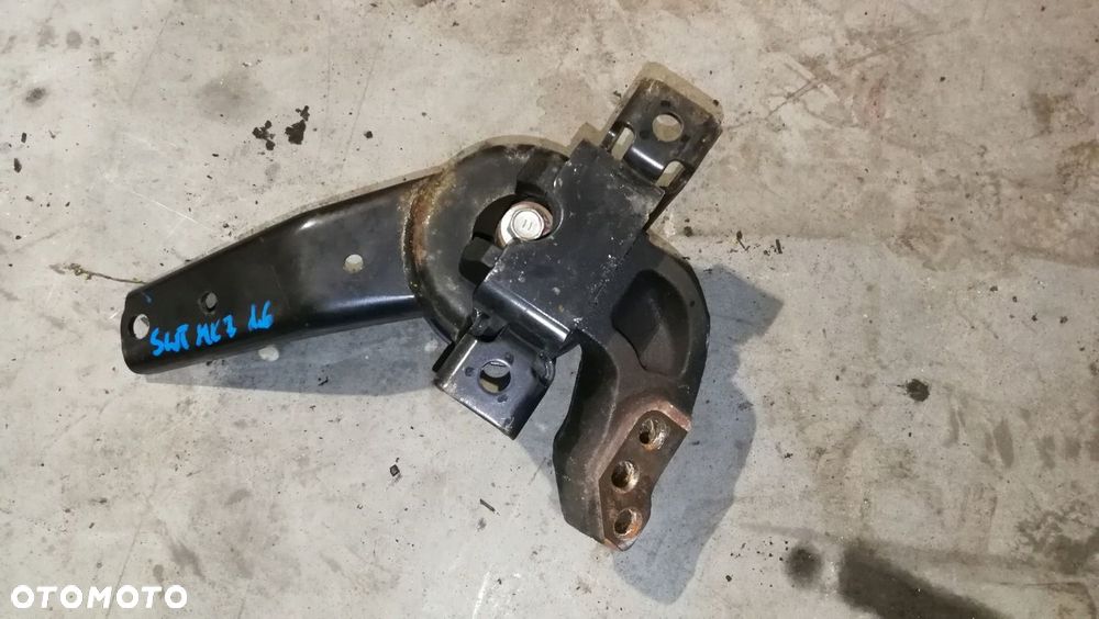 Łapa poduszka silnika prawa 1.6 sport Suzuki Swift MK7 10-16 - 1