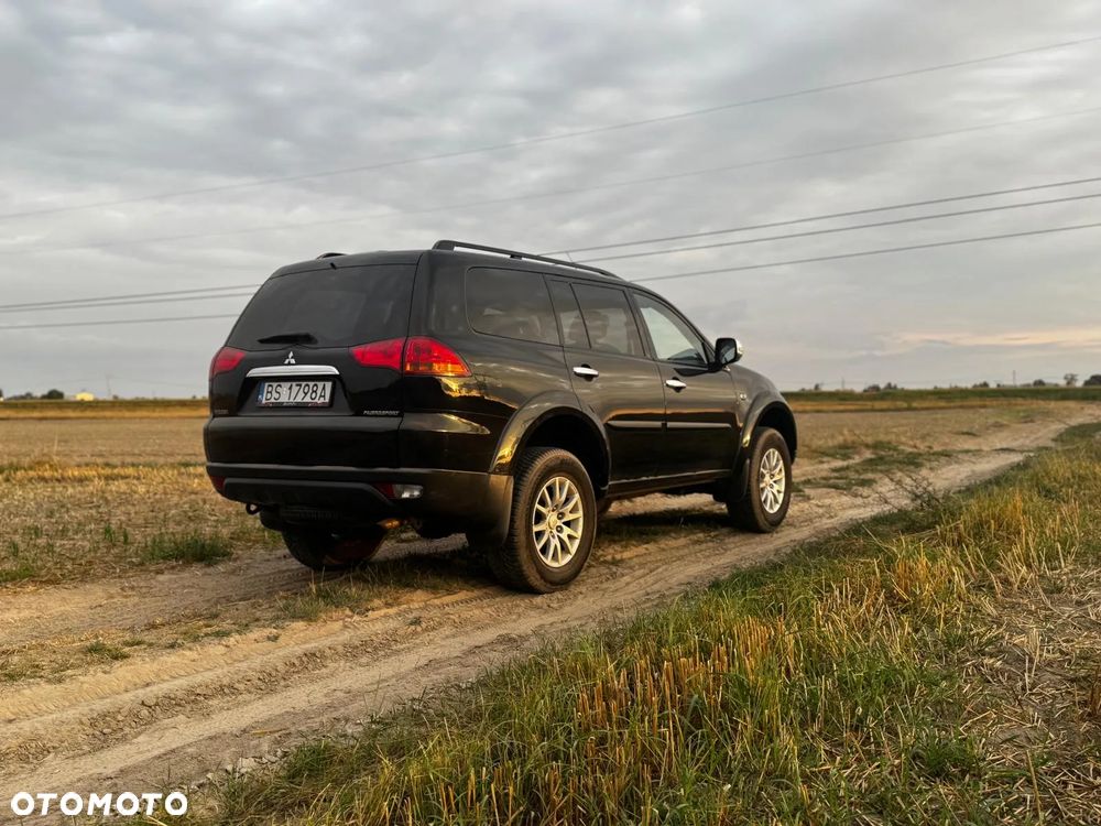 Mitsubishi Pajero Sport 2.5 DID Intense + - 7