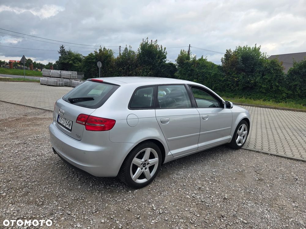 Audi A3 Sportback 1.8 TFSI Quattro Ambiente - 4