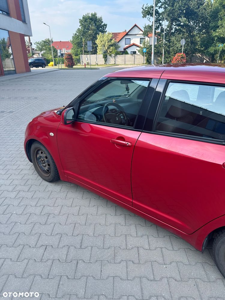 Suzuki Swift - 10