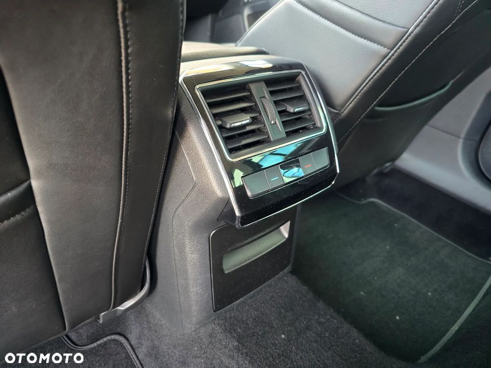 Skoda Superb 2.0 TDI 4x4 Style - 30