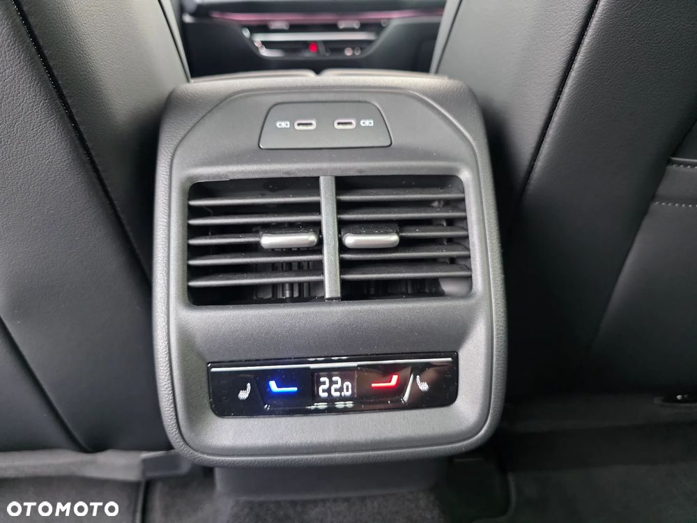 Volkswagen Passat - 23