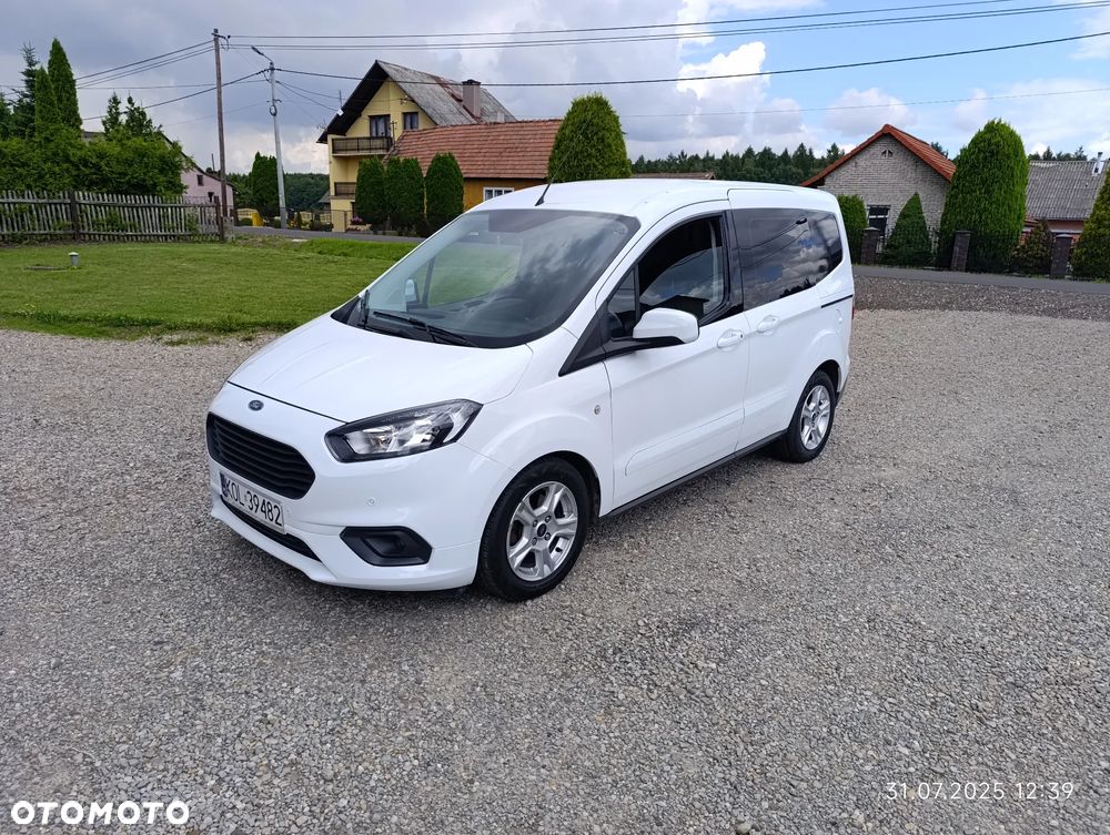 Ford Transit Courier - 1