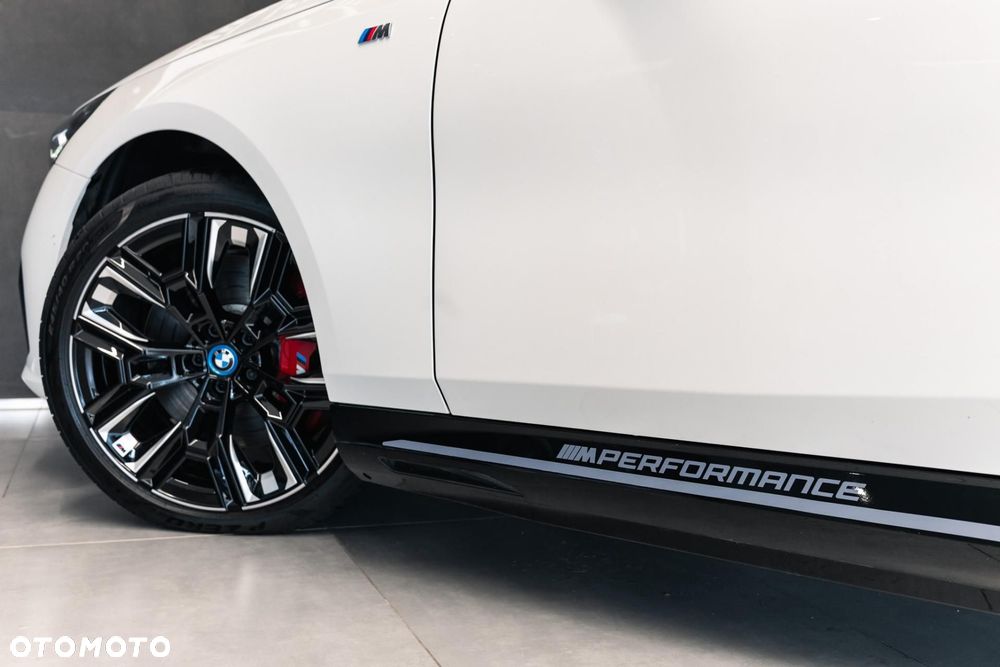 BMW i5 - 40