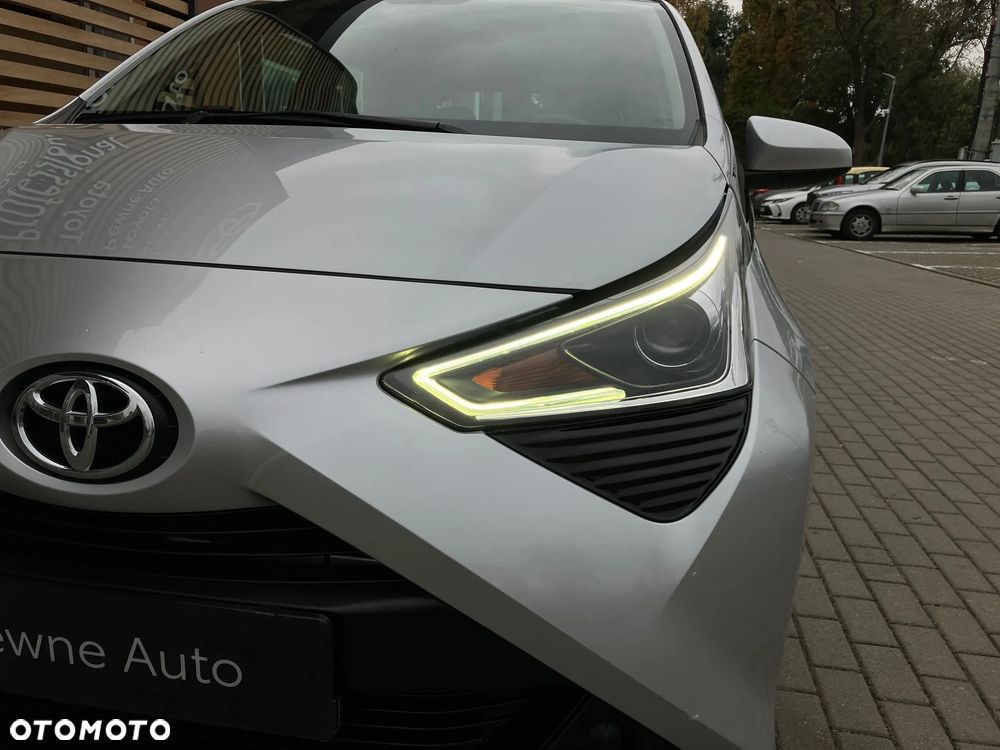 Toyota Aygo x-play - 15