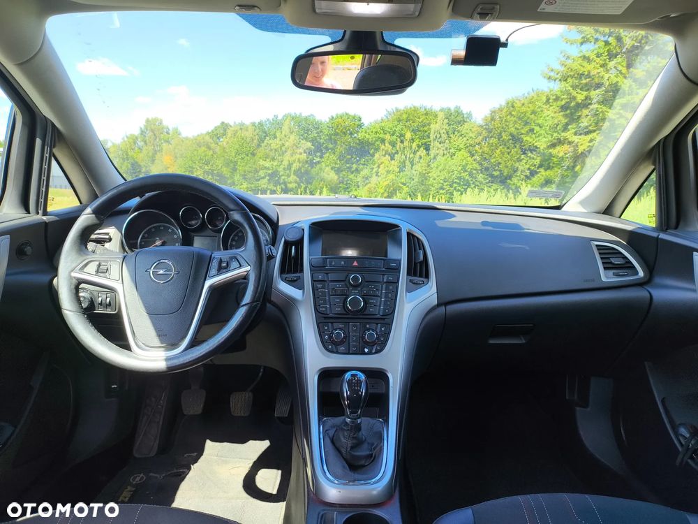 Opel Astra 1.4 Turbo 150 Jahre - 6