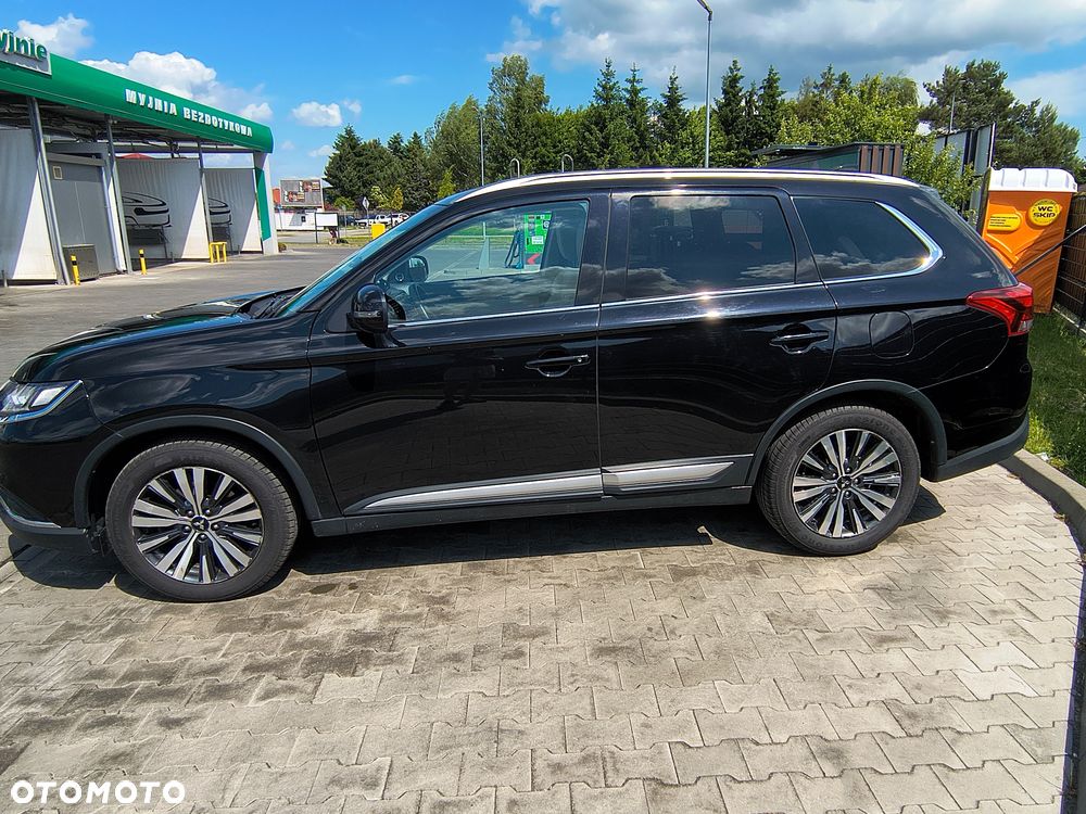 Mitsubishi Outlander 2.0 Instyle + 4WD CVT - 3