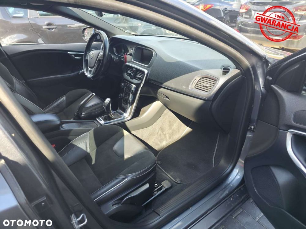 Volvo V40 - 22