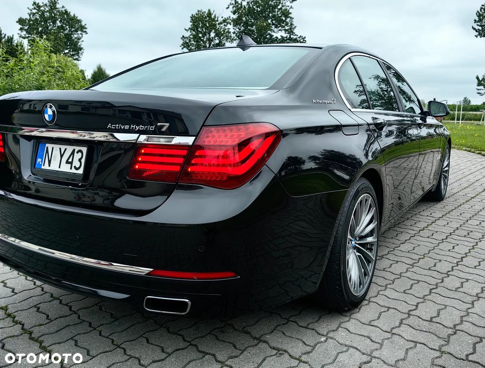 BMW Seria 7 - 12