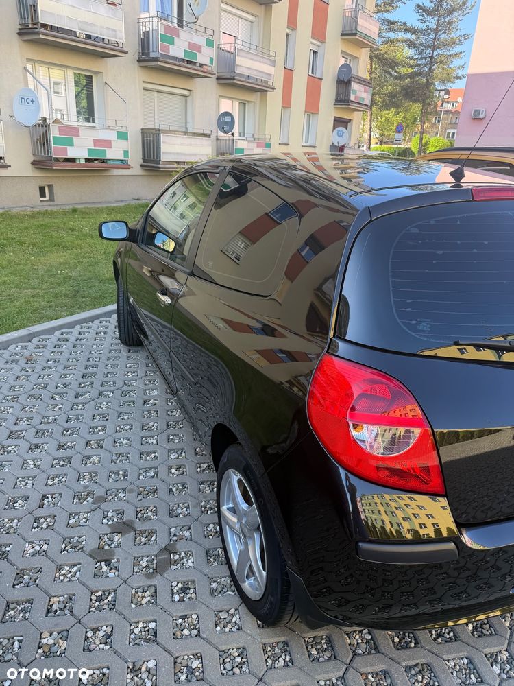 Renault Clio 1.2 16V 75 Dynamique - 22