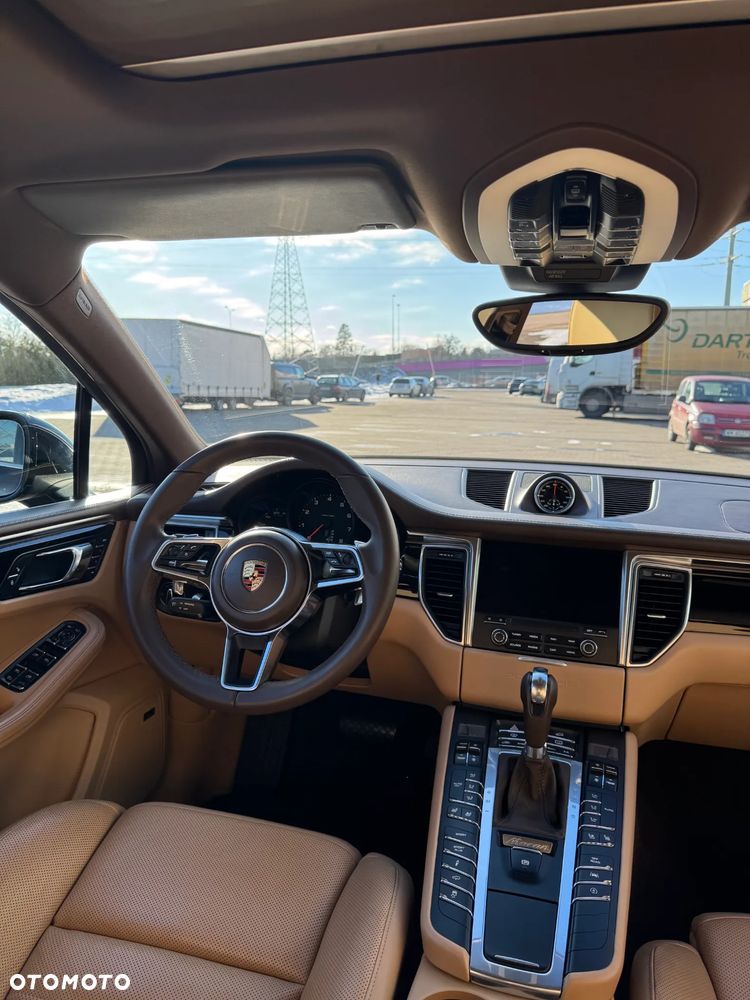 Porsche Macan - 11