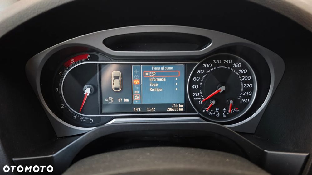 Ford S-Max 2.2 TDCi Titanium - 21