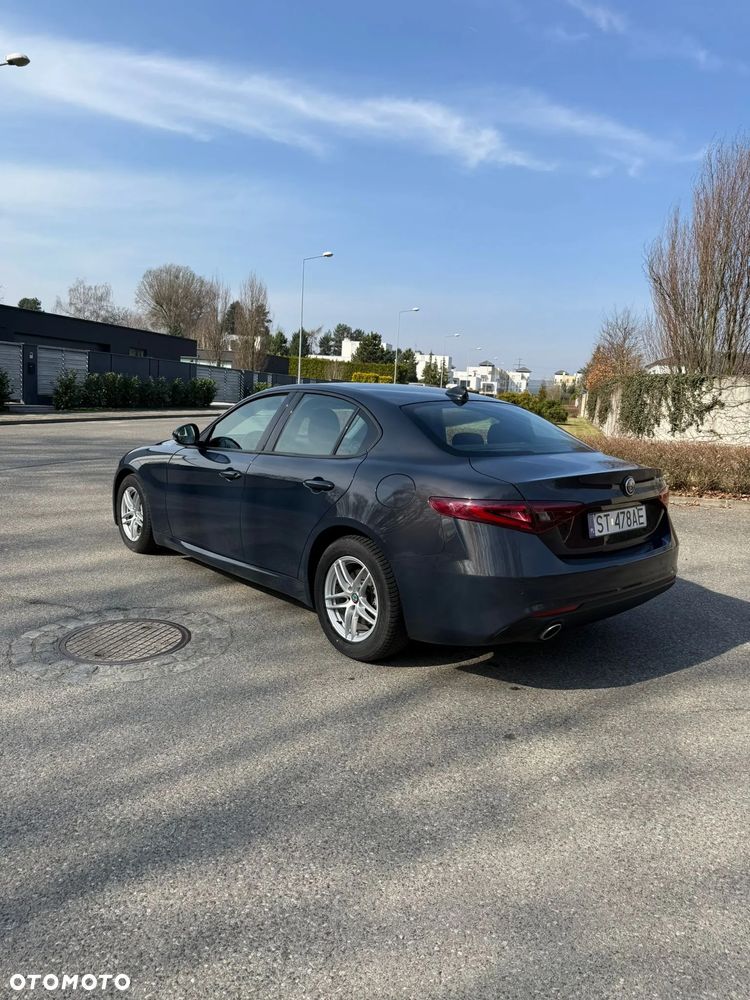 Alfa Romeo Giulia - 8