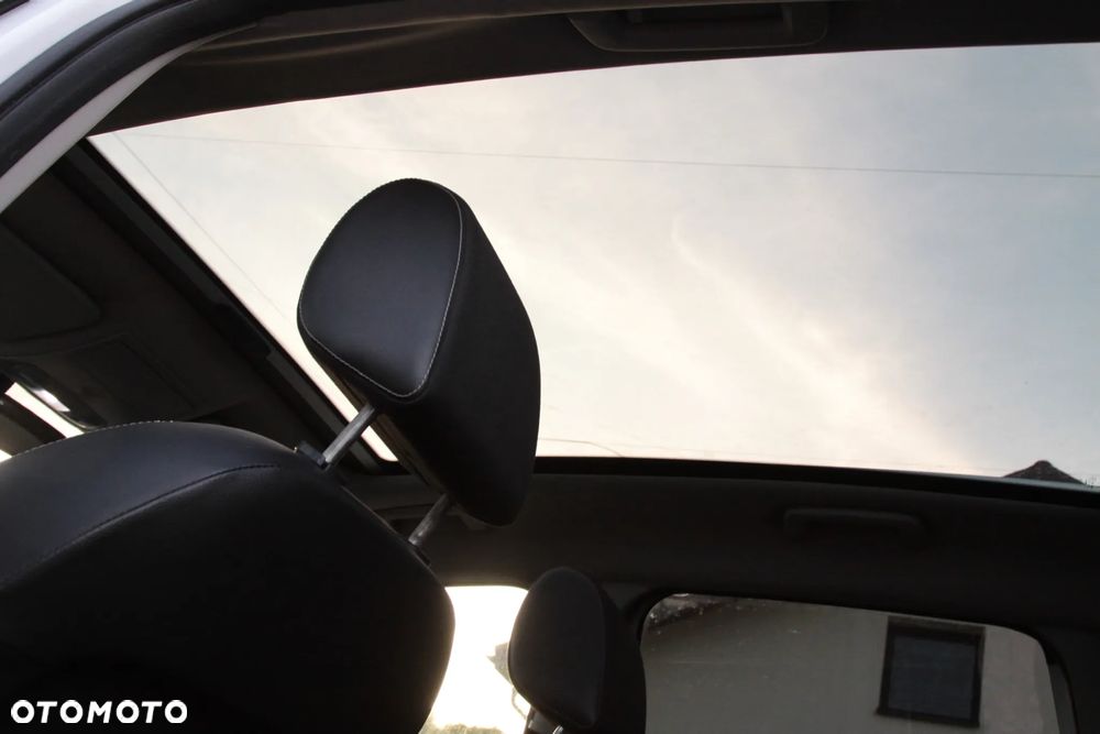 Ford Kuga 2.0 TDCi 4x4 Titanium - 17