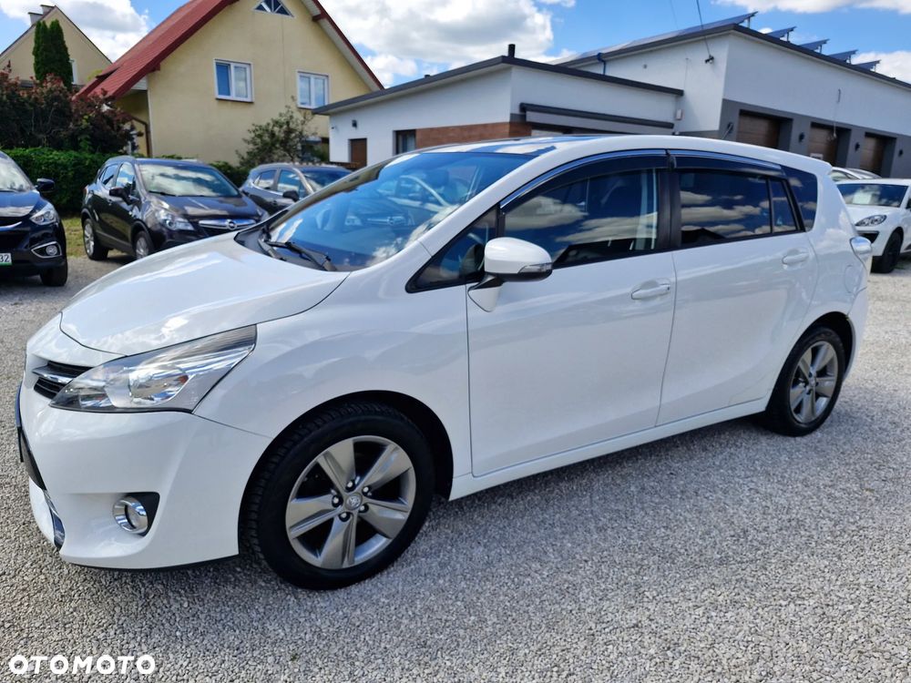 Toyota Verso - 4