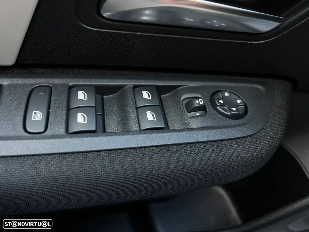 Citroën C4 X 1.2 Hybrid Plus e-DSC6 - 10