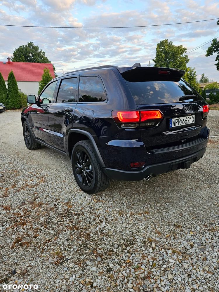 Jeep Grand Cherokee - 8