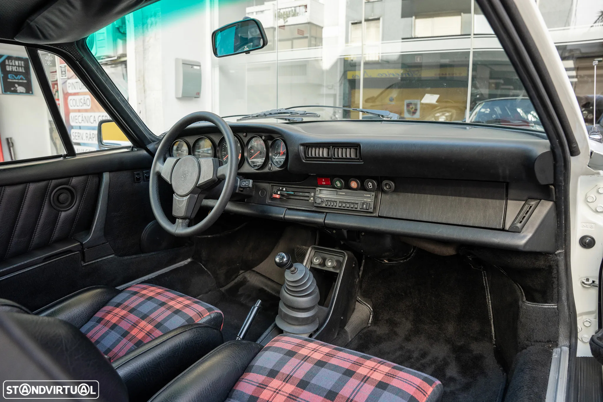 Porsche 911 Série G - 9