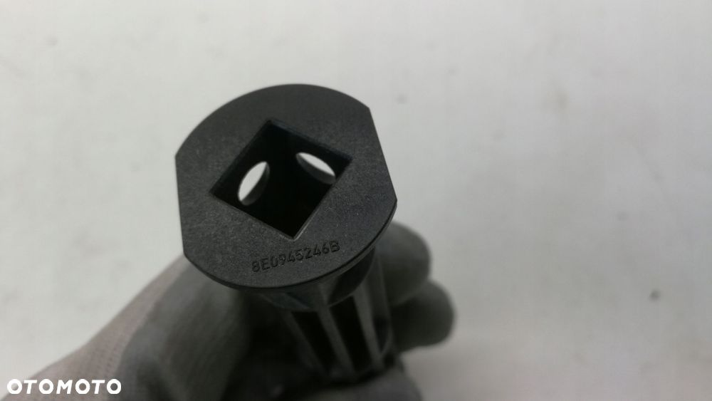 ŚRUBA UCHWYT LAMPY AUDI A4 B7 B8 AVANT 8E0945246B - 3