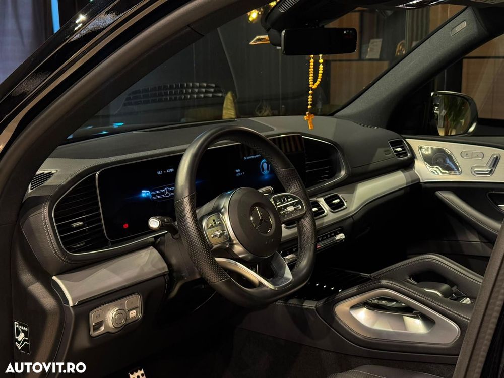 Mercedes-Benz GLS - 16