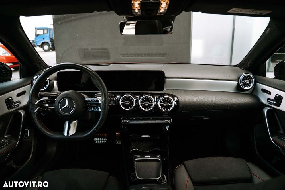 Mercedes-Benz A - 8