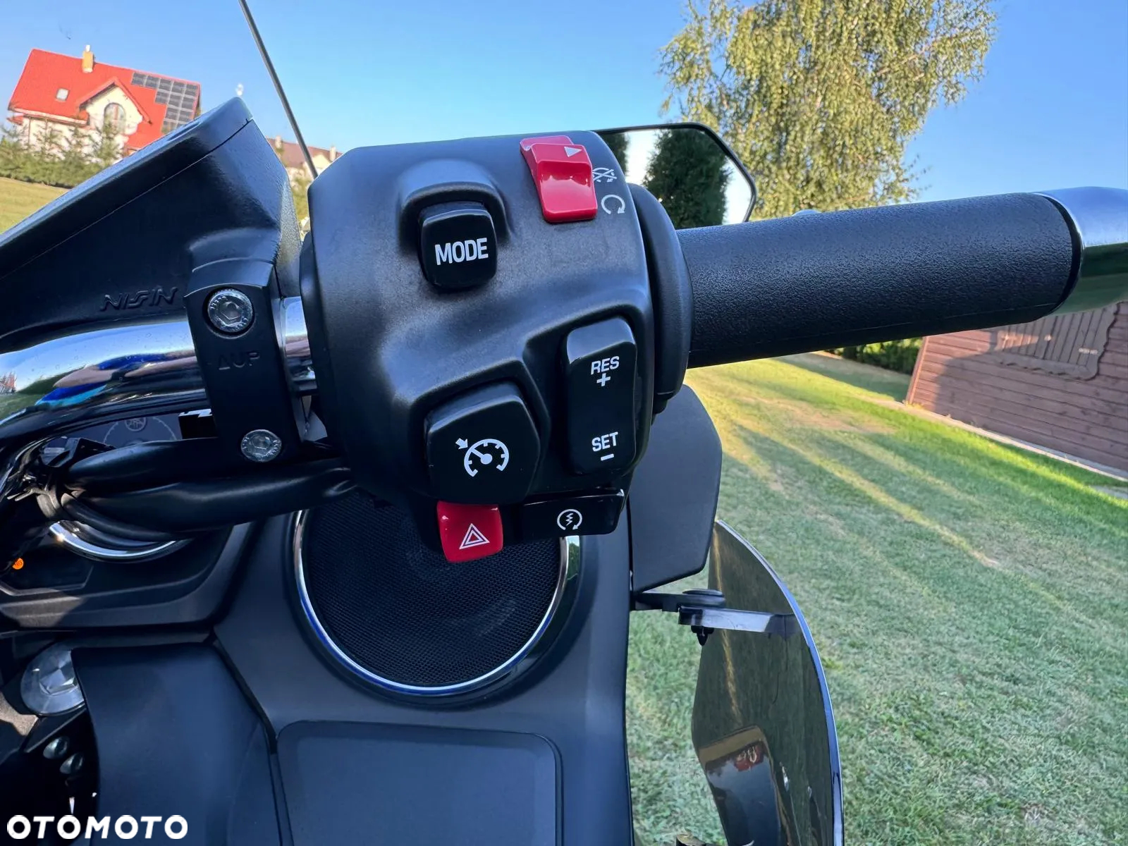 Yamaha Venture - 8