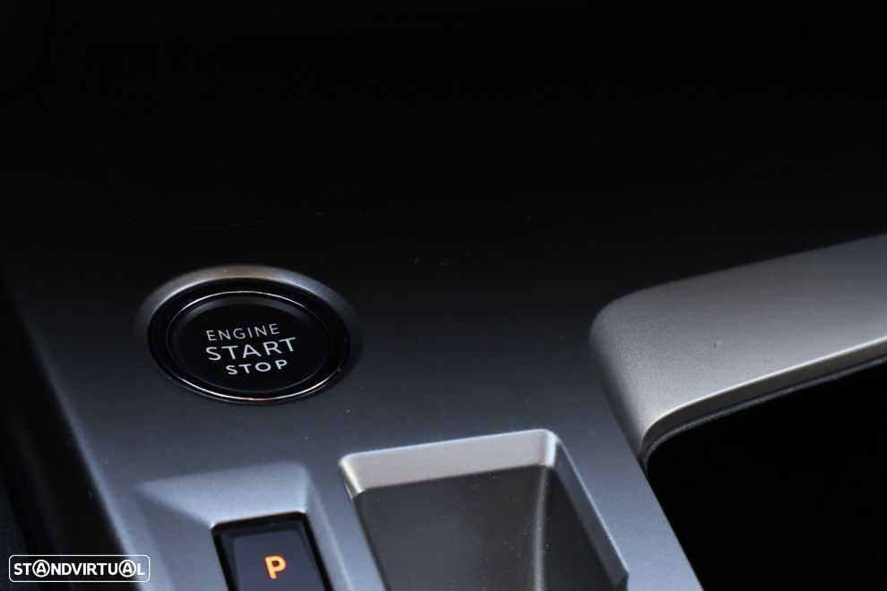 Peugeot 408 1.6 Hybrid Allure e-EAT8 - 11