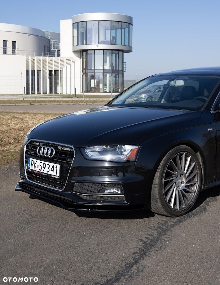 Audi A4 Limousine - 8