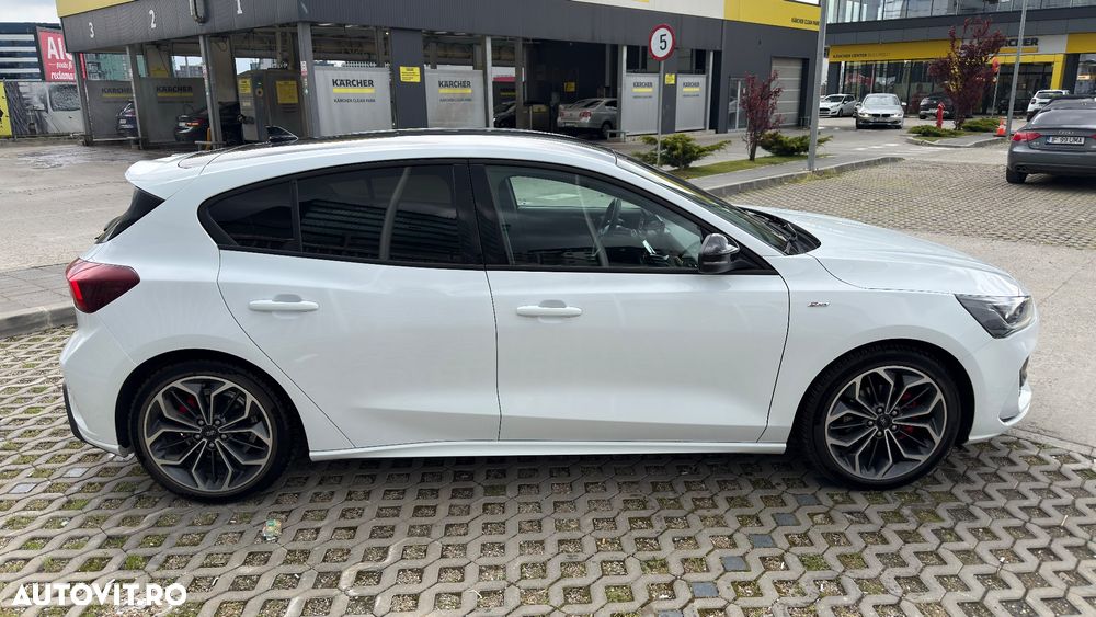 Ford Focus 1.0 EcoBoost ST Line Business - 13