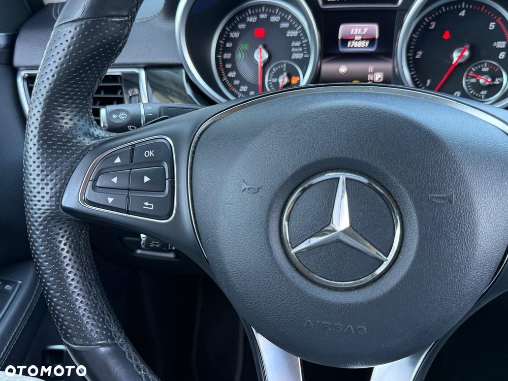 Mercedes-Benz GLE 350 d 4-Matic - 26