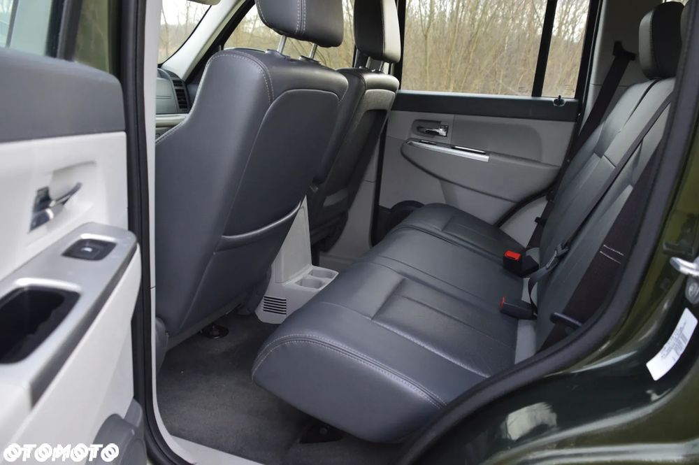 Jeep Cherokee 3.7 Limited - 25