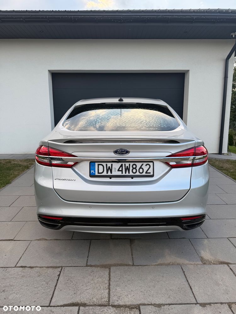 Ford Fusion - 5