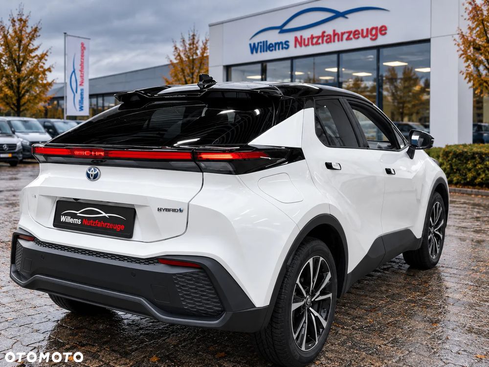 Toyota C-Hr 2025 photo 2